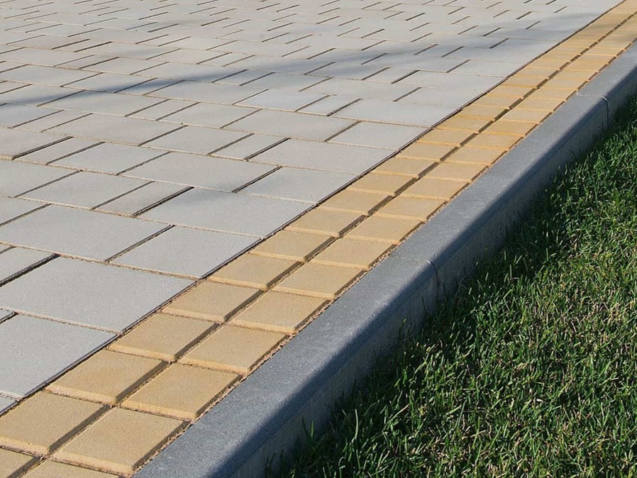 Продажа тротуарного бордюра в Чудове